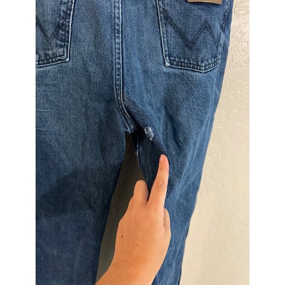 Wrangler Dark Wash Distressed Style Straight Leg Jeans - Picture 9 of 11